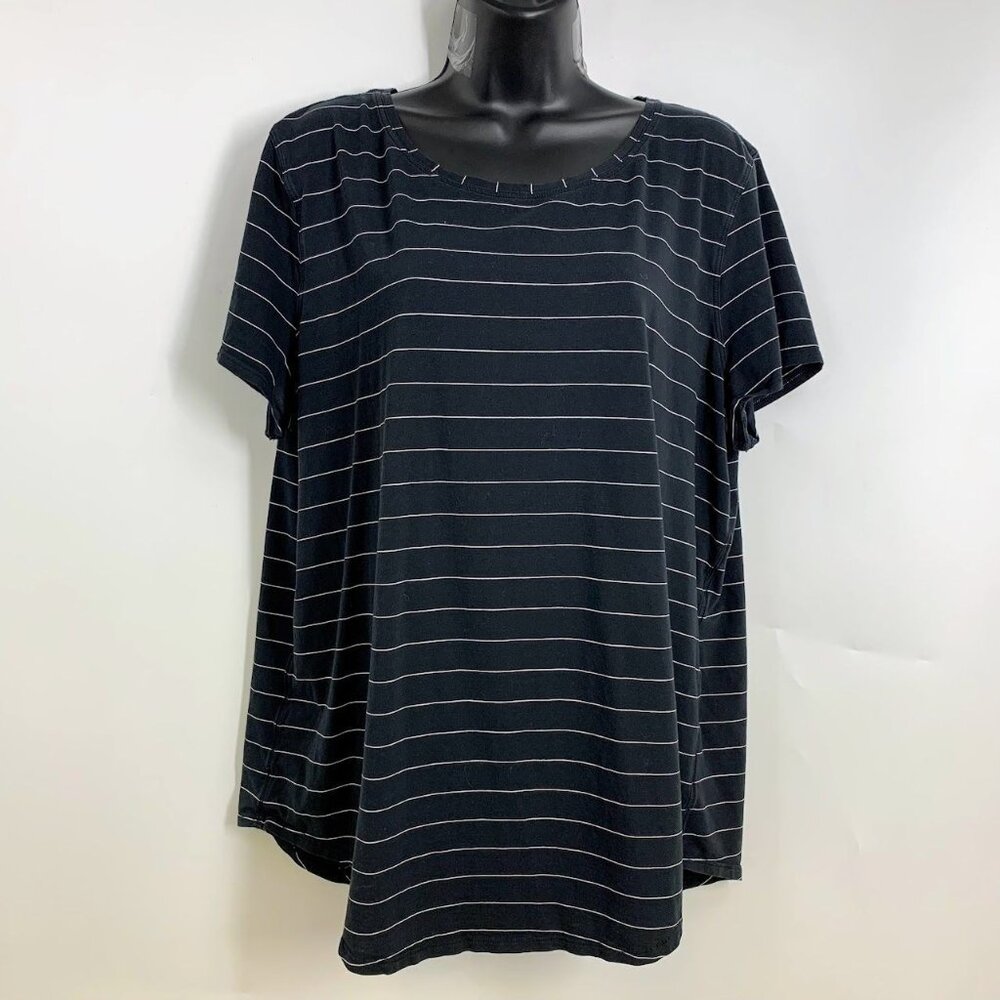 lululemon athletica Black Striped Short Sleeve Tee